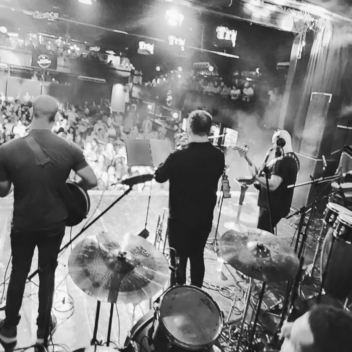 plateia da banda somnium banda para casamentos